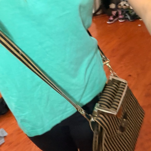 FLASH SALE 50% OFF 24HRS 1970'S authentic Fendi penguin flap. RARE - Picture 11 of 15